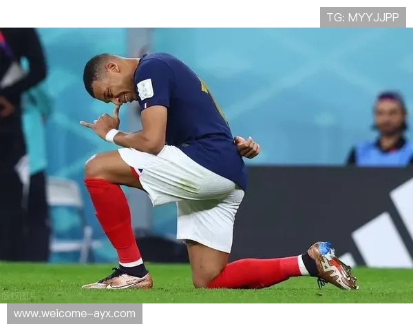 特鲁宾门线上连续扑出姆巴佩两记近距离轰门