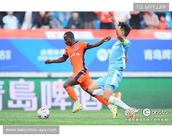 青岛海牛前场做球更顺，边路传中落点更准